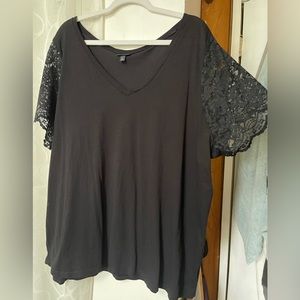T-shirt with Lace Sleeves